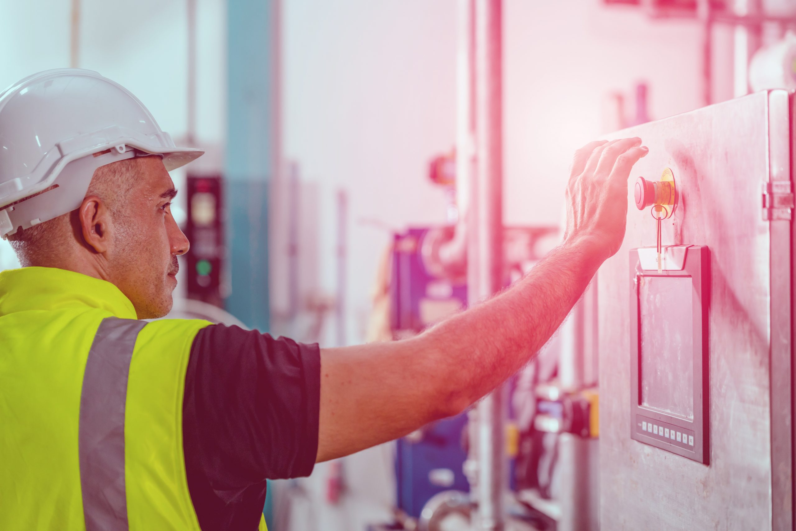 factoryengineerstaffpressingemergencystopswitchmachinemalfunctioningfor